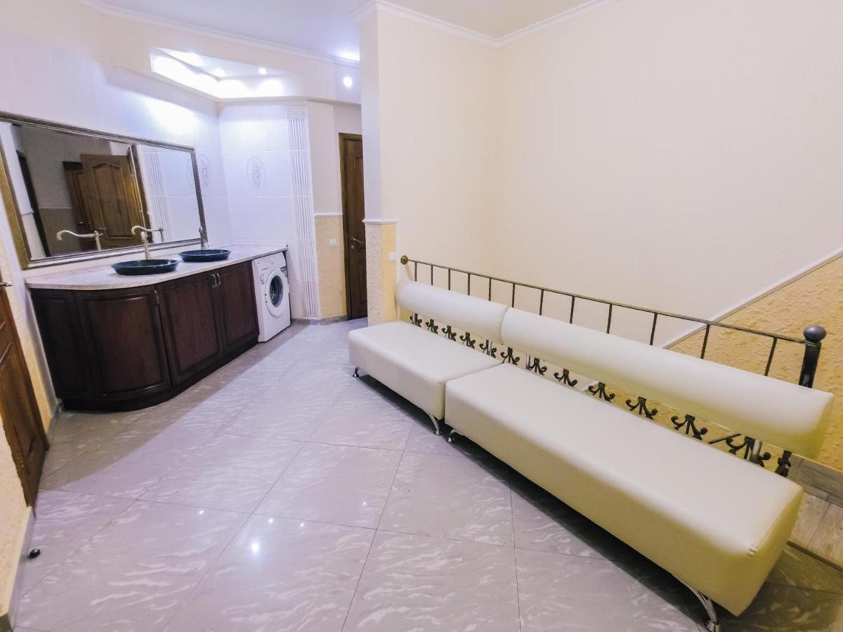 Saperka Hostel Kijev Kültér fotó